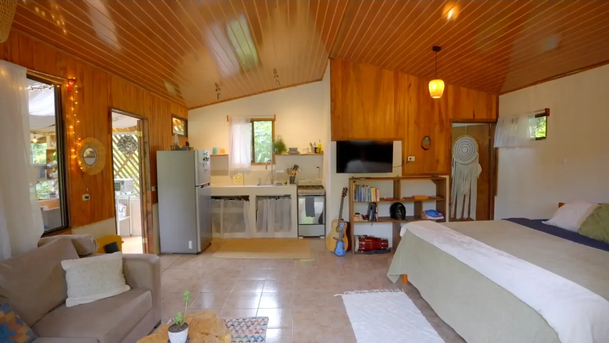 Studio cabin interior with kitchenette at the Pérez Zeledón estate
